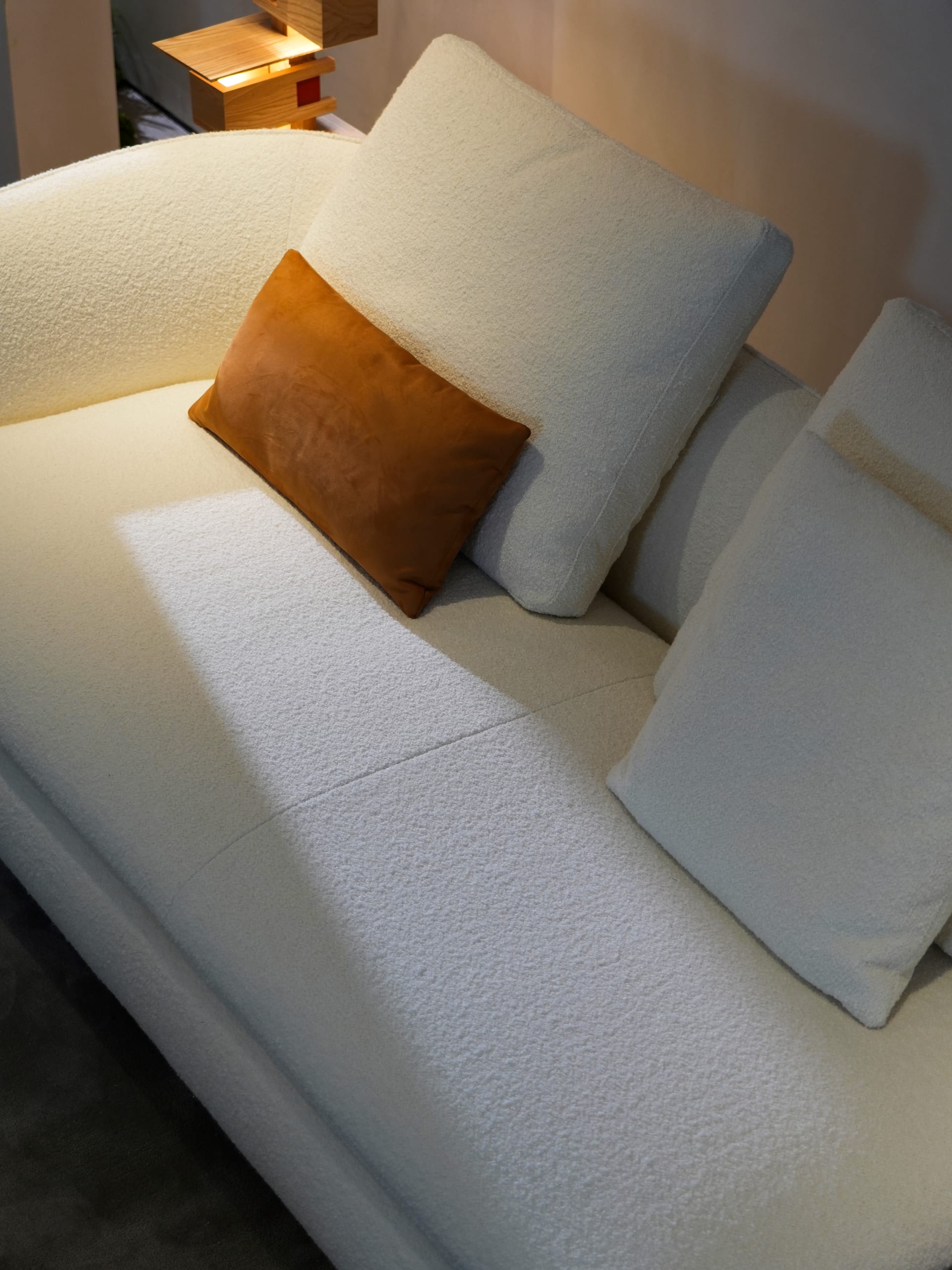 Vivian Sofa detail 2